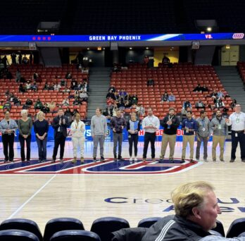 A group shot of UIC faculty and staff
                  